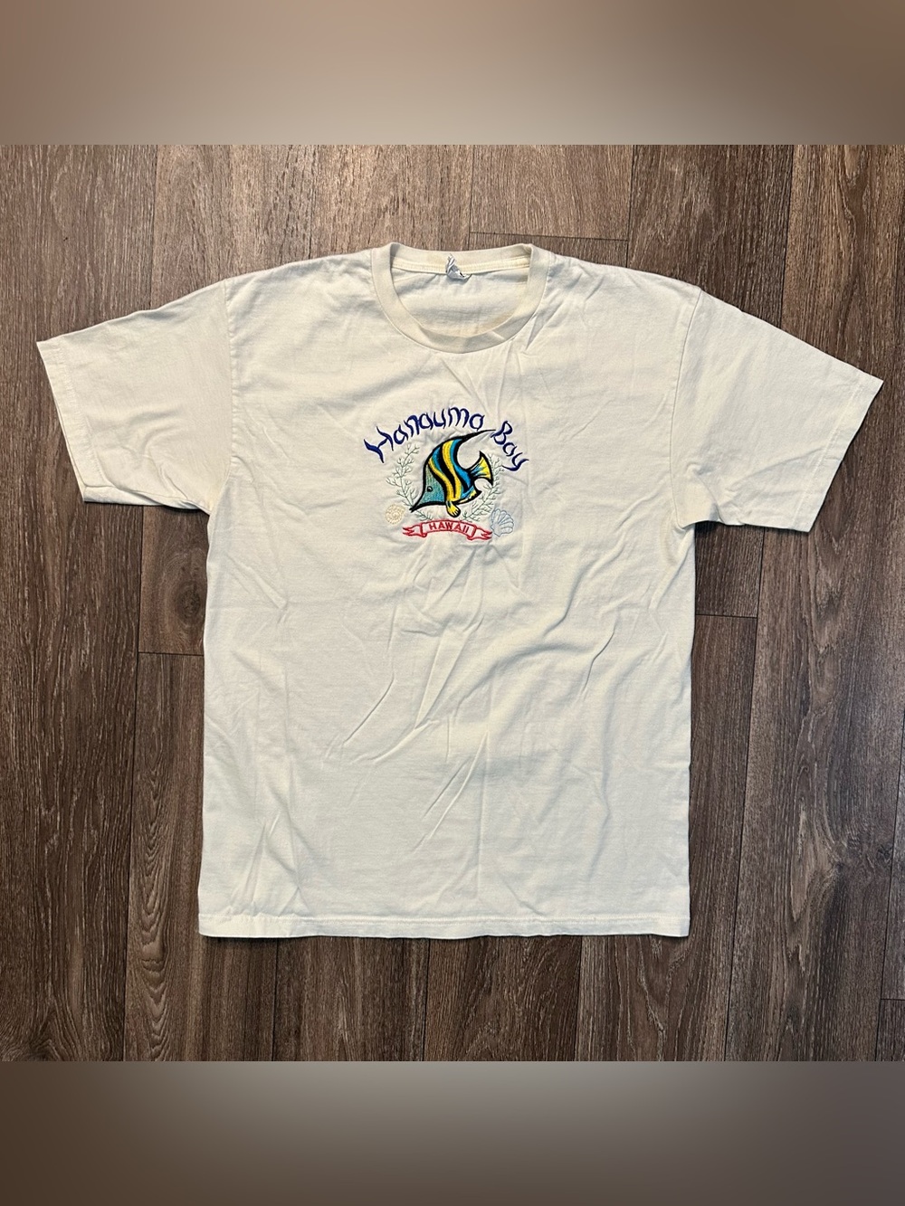 2000’s Y2K Hanauma Bay Hawaii embroidered fish vacation T-shirt Sz L